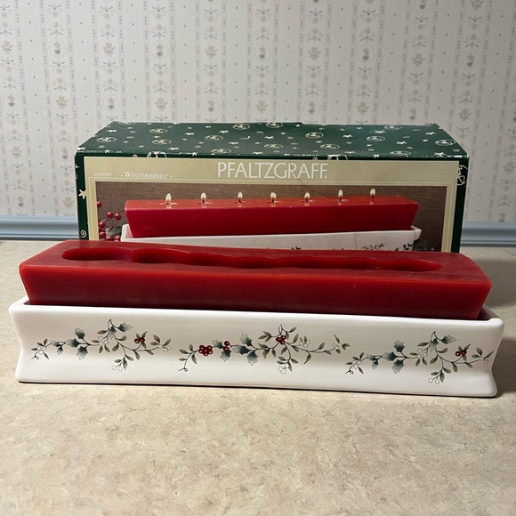 Pfaltzgraff Other - 🎄 ⭐️ Pfaltzgraff Winterberry Brick Candle with Ceramic Base ⛄️ 🎅🏻